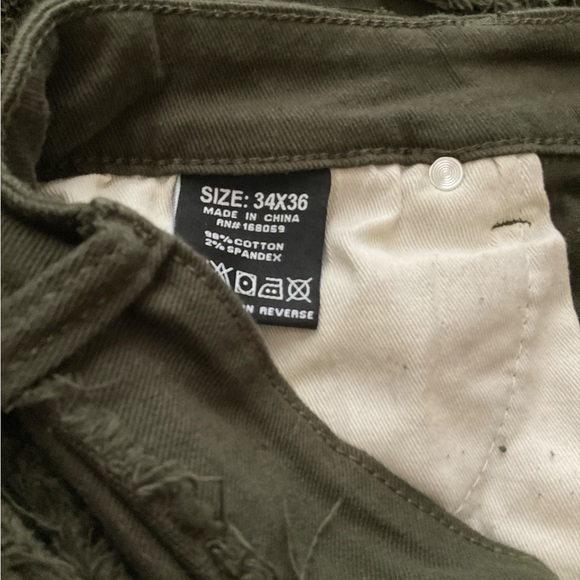 Armor Jeans Trashed Frayed Stacked Pants Mens Size 34 - Picture 4 of 7